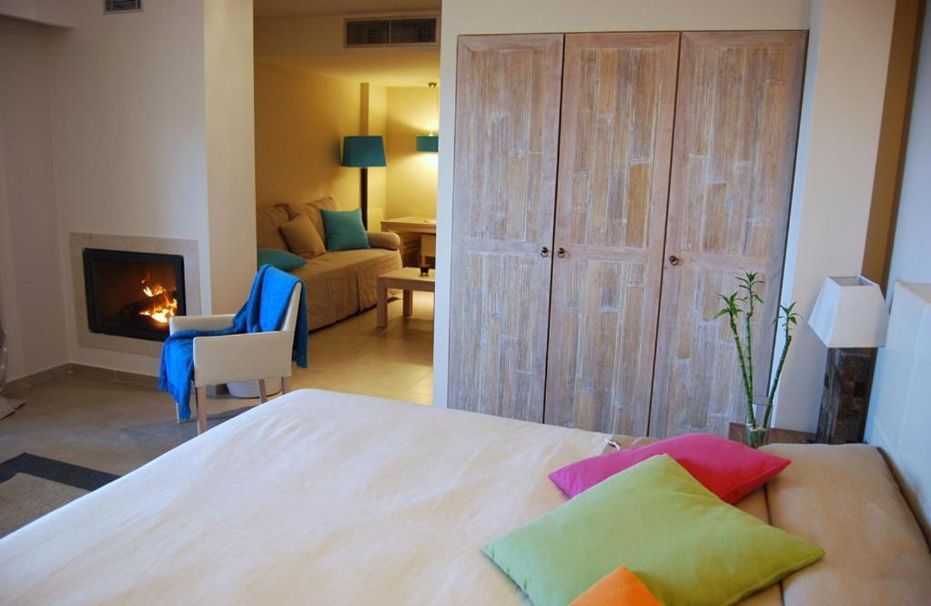Khrónia Astrolabe Hotel الغرفة الصورة